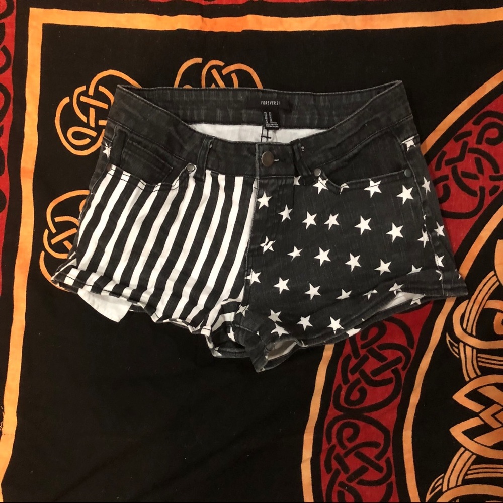 FOREVER 21 American flag shorts